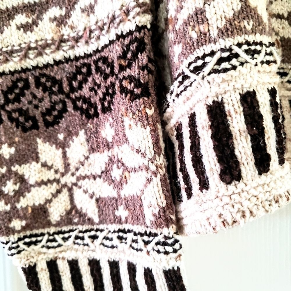 525 Brown & Cream Winter Turtleneck Sweater - Picture 2 of 6